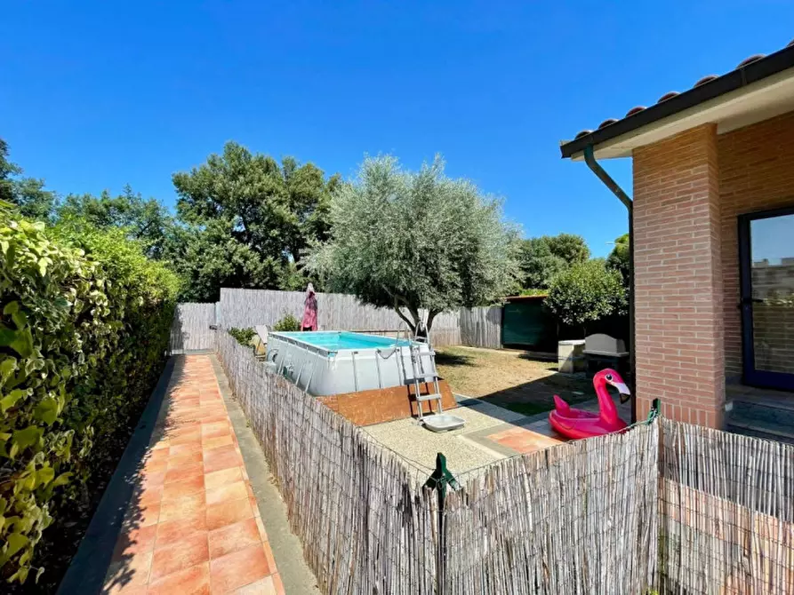 Immagine 2 di Casa indipendente in vendita  in Via Isola di Caprera a Follonica