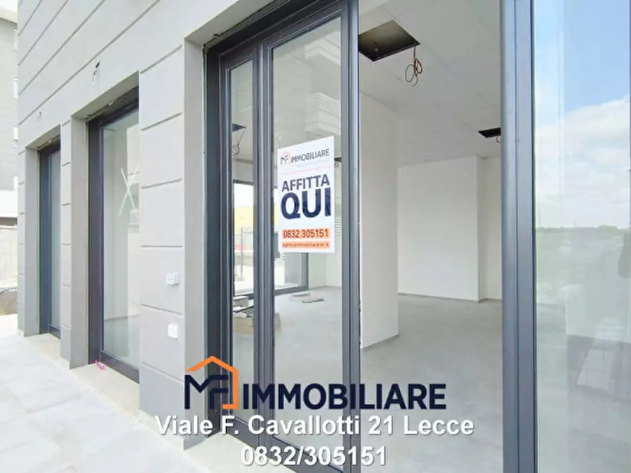 Immagine 2 di Negozio in affitto  in Via Gino De Sanctis a Lecce