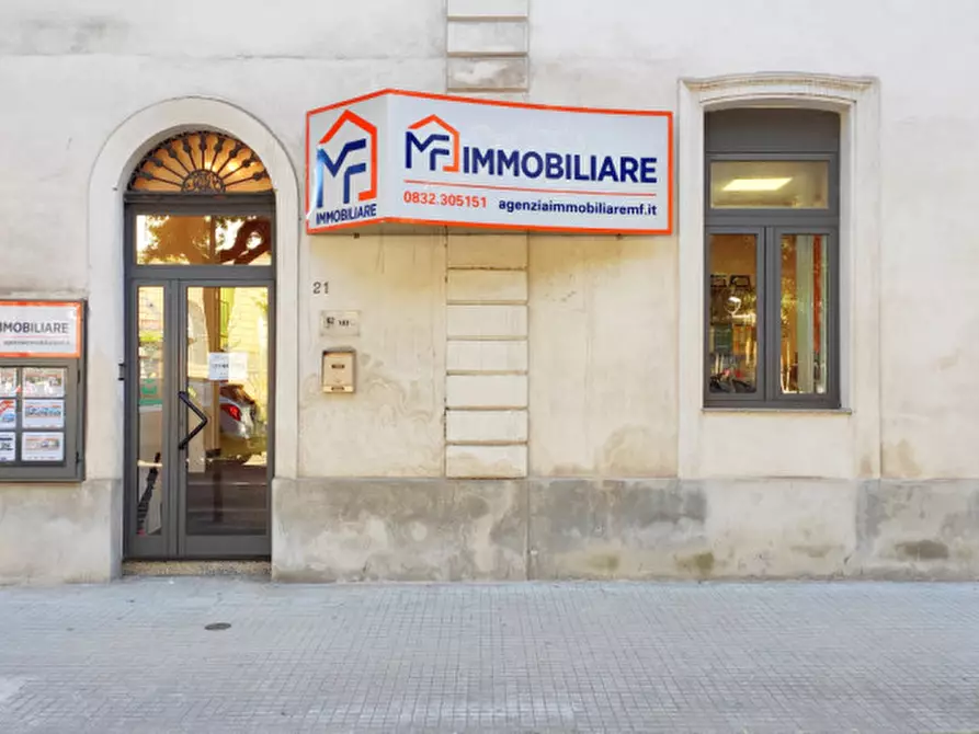 Immagine 9 di Negozio in affitto  in Via Gino De Sanctis a Lecce