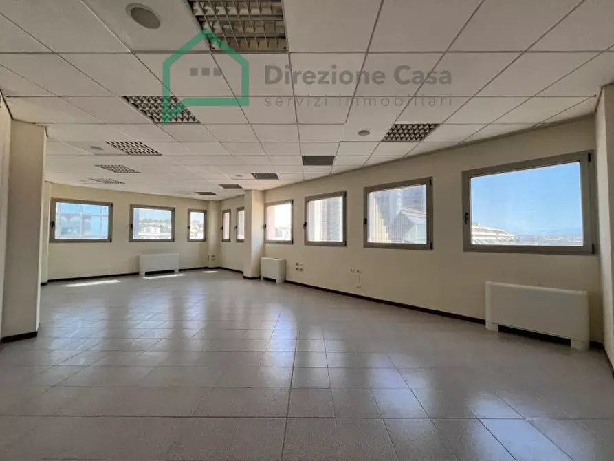 Immagine 1 di Ufficio in affitto  in CENTRO DIREZIONALE a Napoli