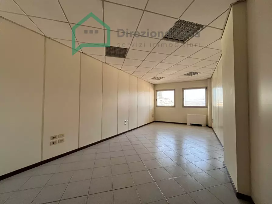 Immagine 6 di Ufficio in affitto  in CENTRO DIREZIONALE a Napoli
