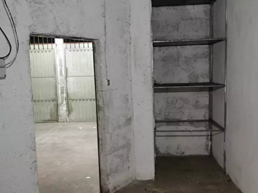 Immagine 10 di Magazzino in vendita  in Largo Nino Franchellucci 85 a Roma