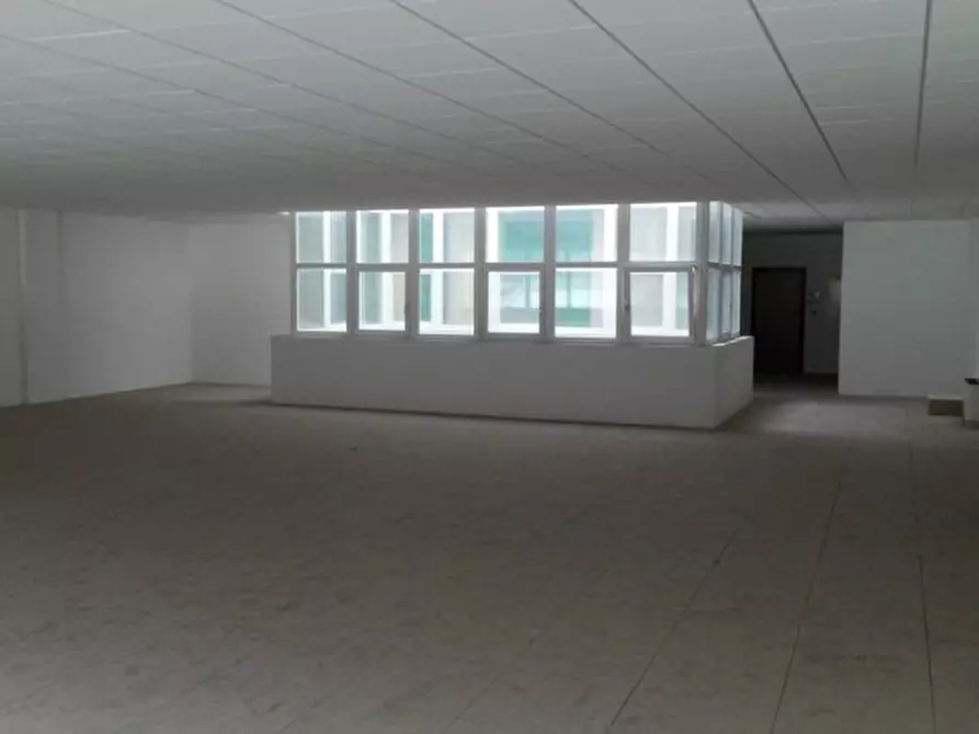 Immagine 1 di Ufficio in vendita  in Via Luigi Negrelli - Luigi-Negrelli-Straße a Bolzano