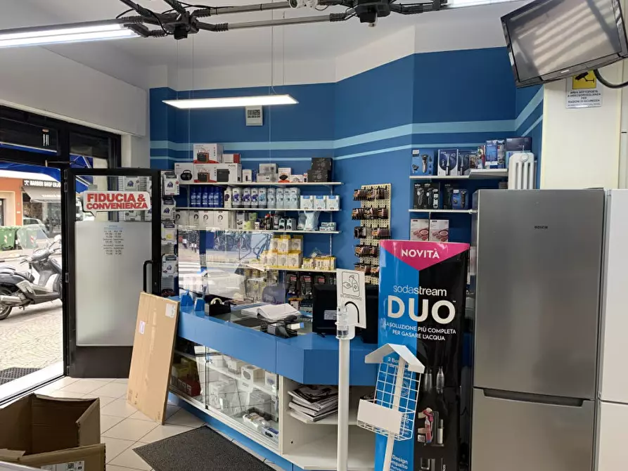 Immagine 3 di Negozio in vendita  in Via Firenze - Florenzerstraße a Bolzano