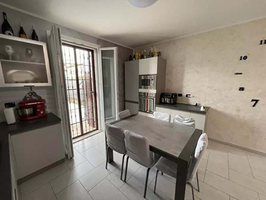 Immagine 1 di Villetta a schiera in vendita  a Suzzara