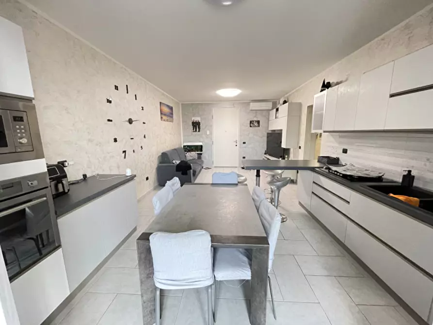 Immagine 2 di Villetta a schiera in vendita  a Suzzara