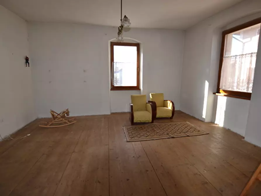 Immagine 3 di Appartamento in vendita  a Romeno