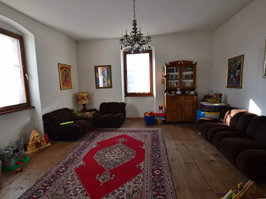 Immagine 6 di Appartamento in vendita  a Romeno