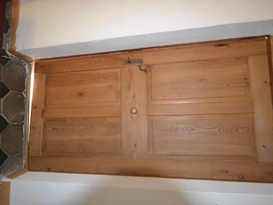 Immagine 11 di Appartamento in vendita  a Romeno