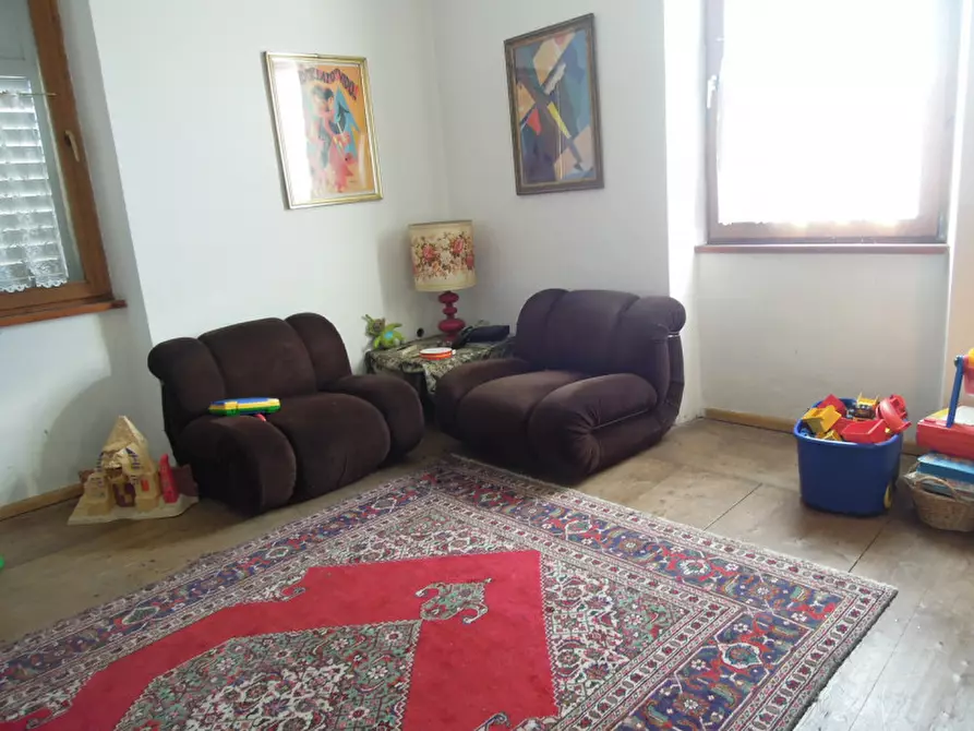 Immagine 18 di Appartamento in vendita  a Romeno