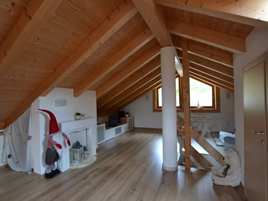 Immagine 4 di Casa indipendente in vendita  a Amblar-Don