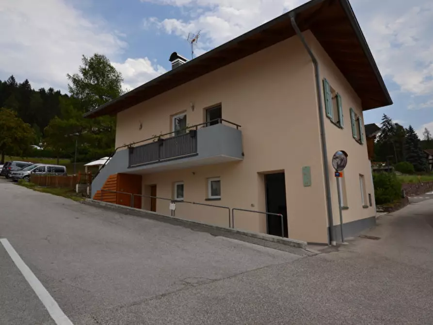 Immagine 17 di Casa indipendente in vendita  a Amblar-Don