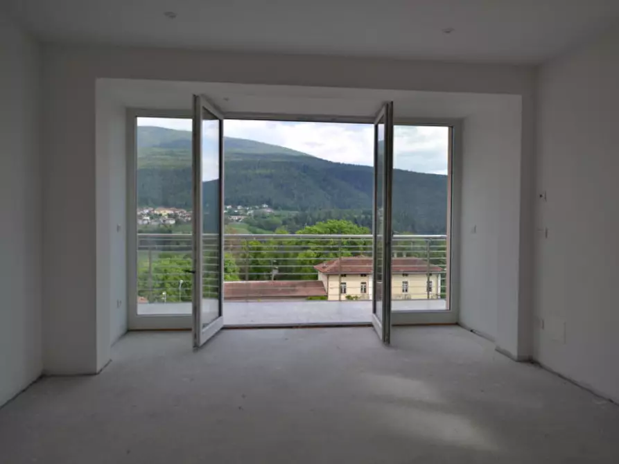 Immagine 4 di Appartamento in vendita  a Romeno