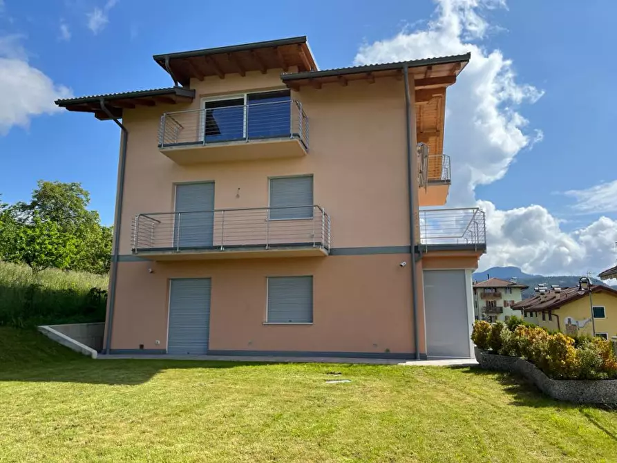 Immagine 13 di Appartamento in vendita  a Romeno