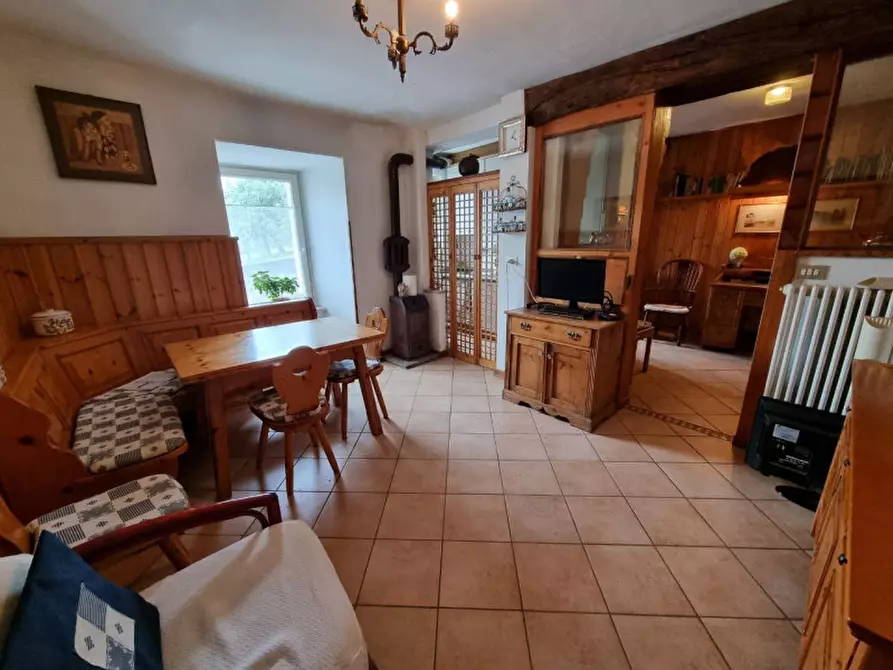 Immagine 1 di Villetta a schiera in vendita  a Predaia