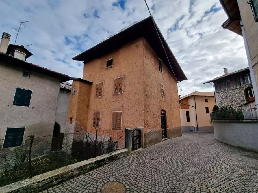 Immagine 5 di Casa indipendente in vendita  in Via Santa Lucia a Borgo D'anaunia