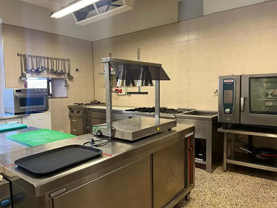 Immagine 13 di Attività commerciale in vendita  a Cavareno