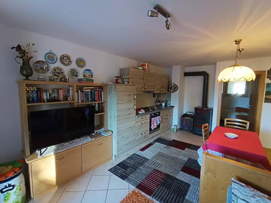 Immagine 1 di Appartamento in affitto  a Romeno