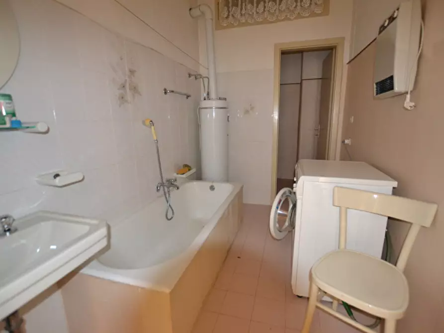 Immagine 9 di Appartamento in vendita  a Borgo D'anaunia