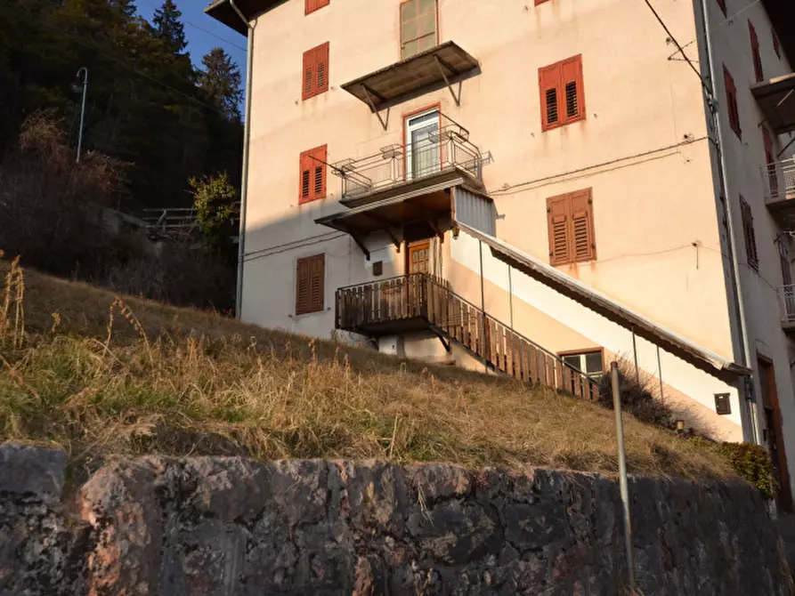 Immagine 10 di Appartamento in vendita  a Borgo D'anaunia