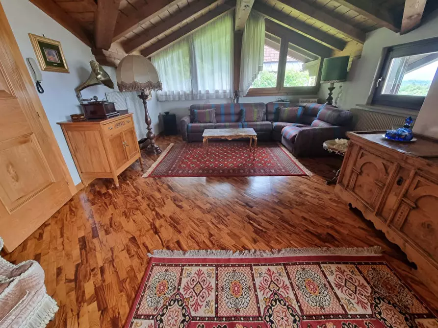 Immagine 8 di Villa in vendita  a Amblar-Don