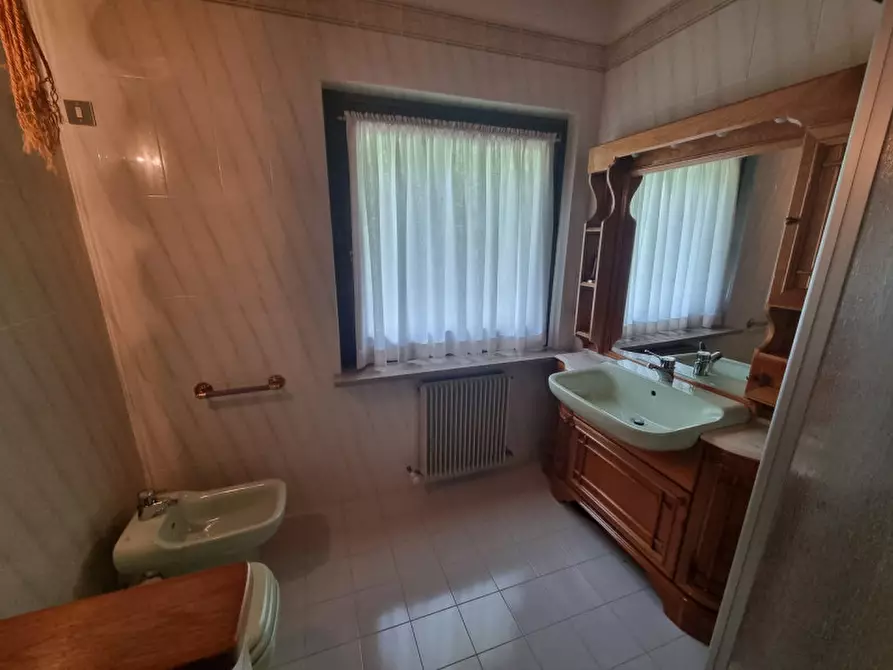 Immagine 9 di Villa in vendita  a Amblar-Don