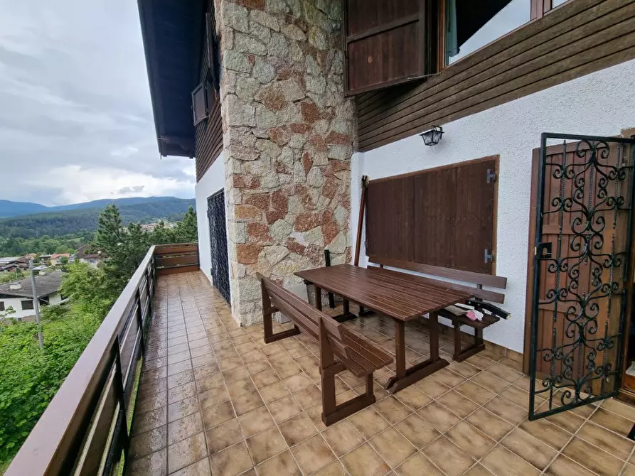 Immagine 11 di Villa in vendita  a Amblar-Don