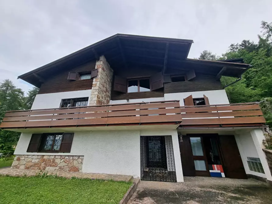 Immagine 14 di Villa in vendita  a Amblar-Don