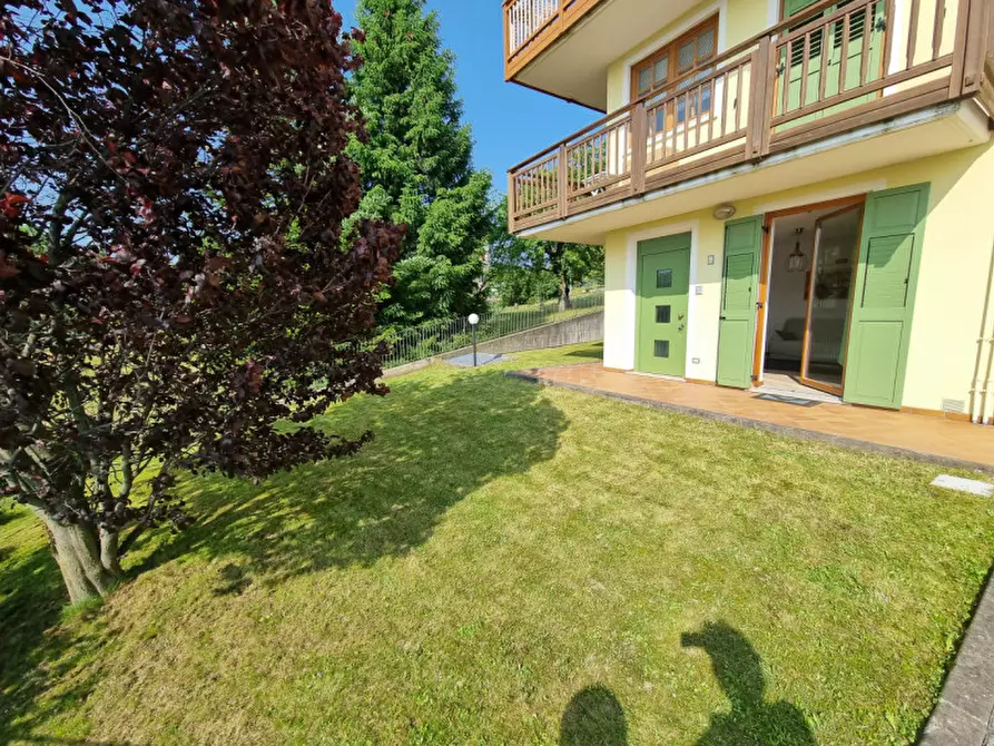 Immagine 2 di Appartamento in vendita  a Romeno