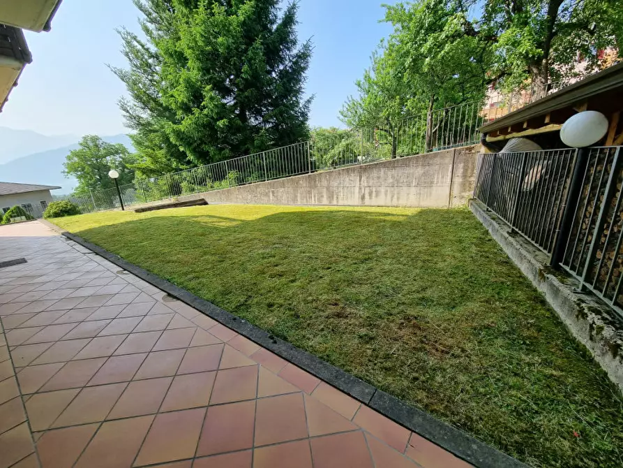 Immagine 5 di Appartamento in vendita  a Romeno