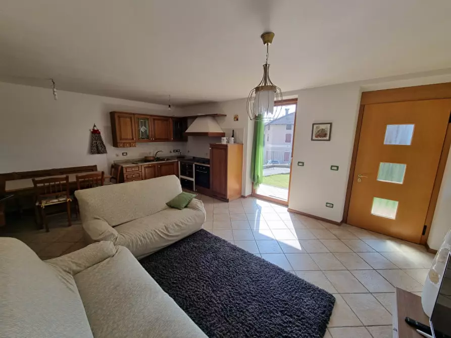 Immagine 11 di Appartamento in vendita  a Romeno