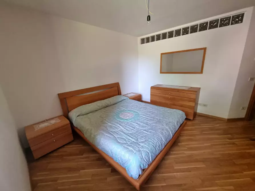 Immagine 14 di Appartamento in vendita  a Romeno