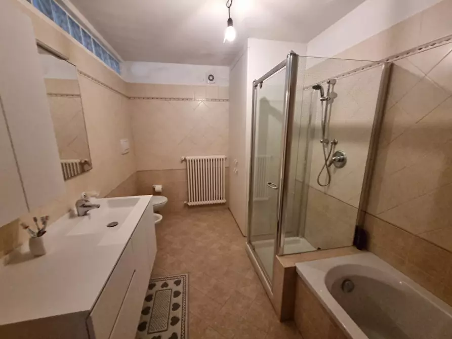 Immagine 16 di Appartamento in vendita  a Romeno