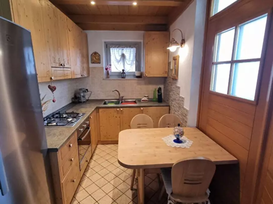 Immagine 2 di Villa in vendita  a Borgo D'anaunia