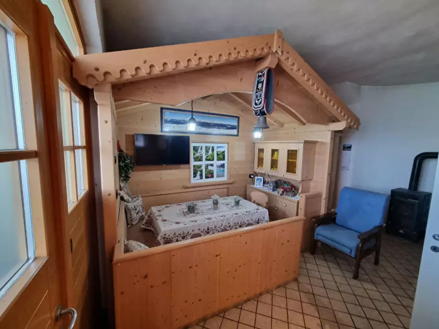 Immagine 3 di Villa in vendita  a Borgo D'anaunia