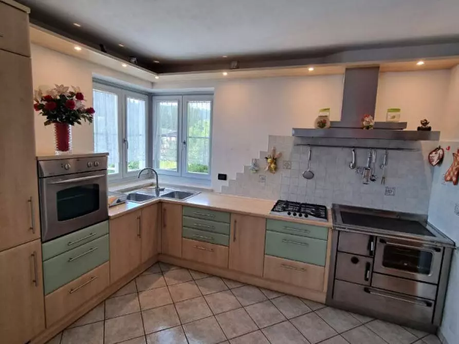 Immagine 5 di Villa in vendita  a Borgo D'anaunia