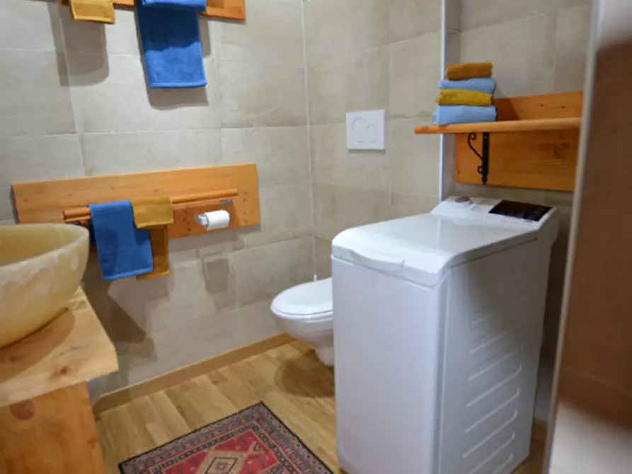 Immagine 12 di Appartamento in vendita  a Ronzone