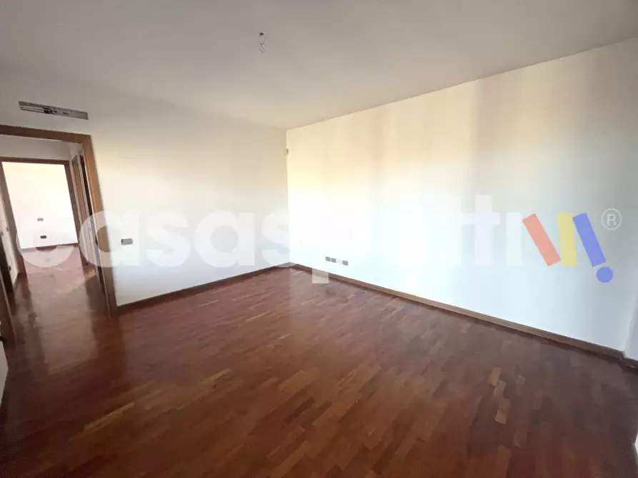 Immagine 2 di Appartamento in vendita  in Via Antonio De Curtis a Milano