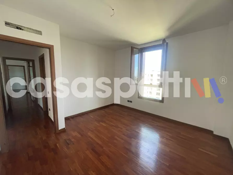 Immagine 11 di Appartamento in vendita  in Via Antonio De Curtis a Milano