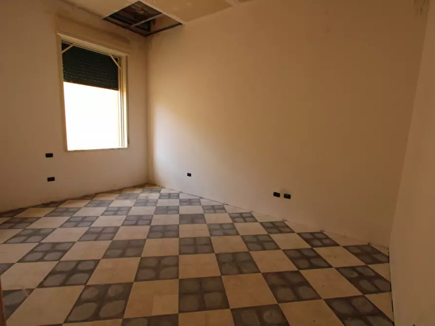 Immagine 1 di Appartamento in vendita  in via lenzi 1 a Messina