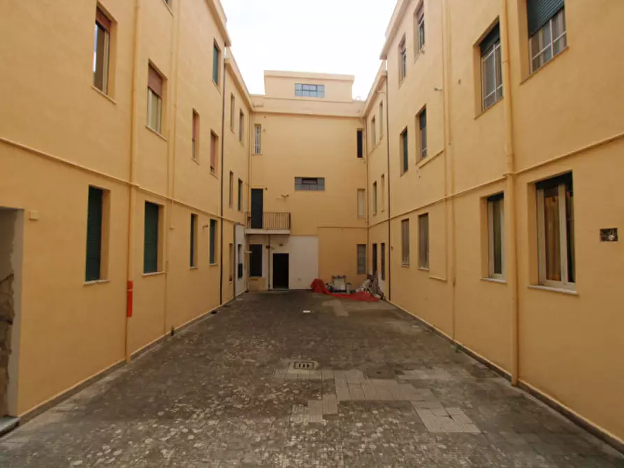 Immagine 8 di Appartamento in vendita  in via lenzi 1 a Messina