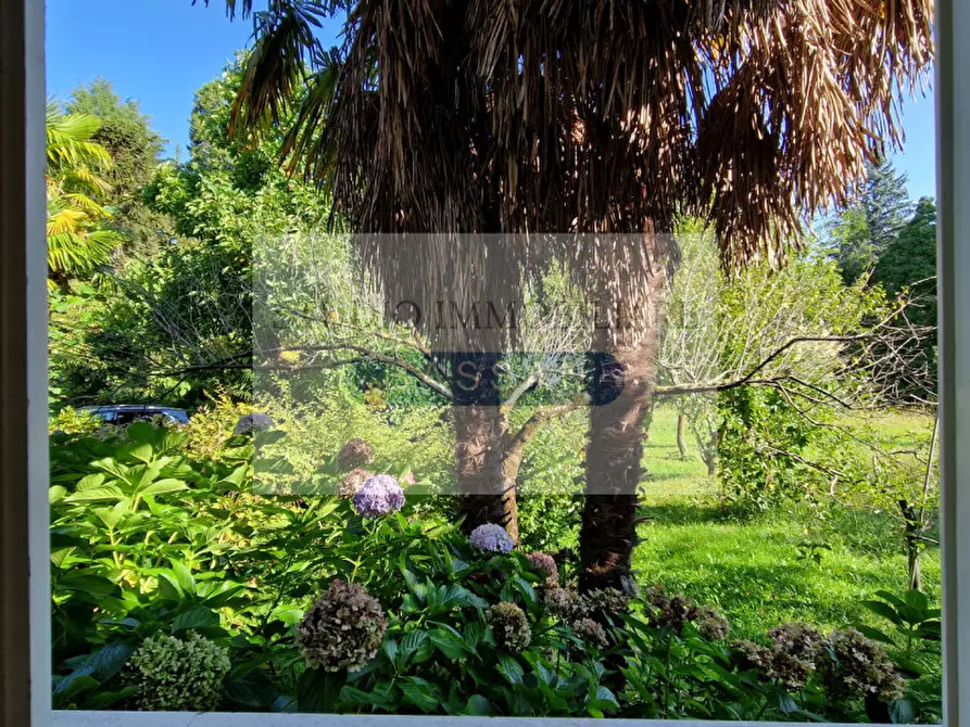 Immagine 14 di Villa in vendita  in via Andrea Del Sarto 23 a Varese