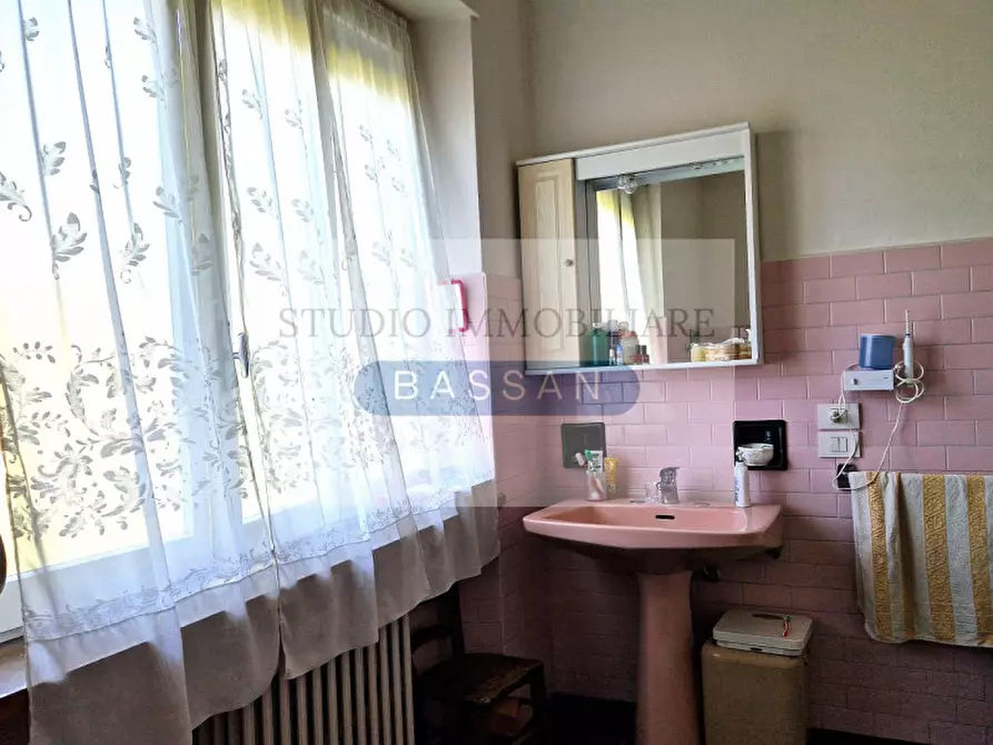 Immagine 20 di Villa in vendita  in via Andrea Del Sarto 23 a Varese