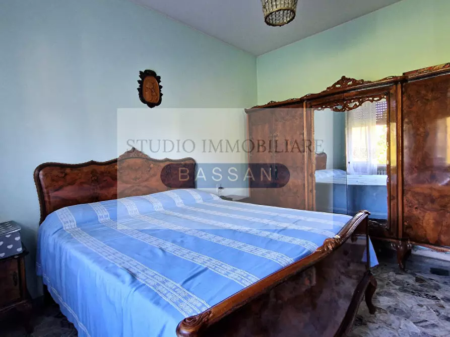 Immagine 23 di Villa in vendita  in via Andrea Del Sarto 23 a Varese