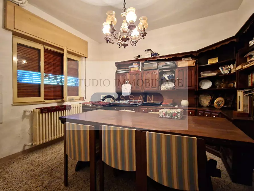 Immagine 31 di Villa in vendita  in via Andrea Del Sarto 23 a Varese