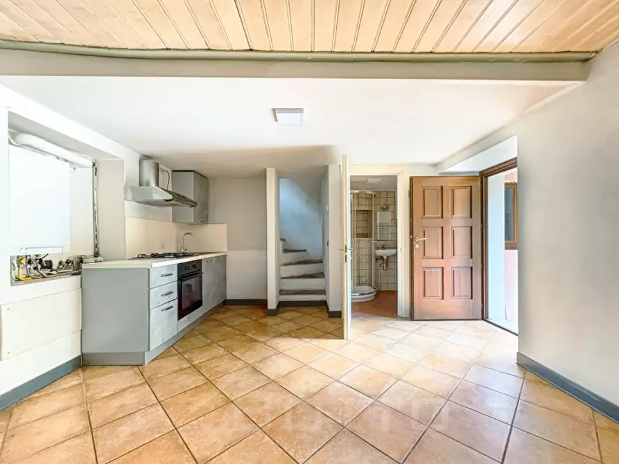 Immagine 1 di Villetta a schiera in vendita  in Via Roma 37 a Valstrona