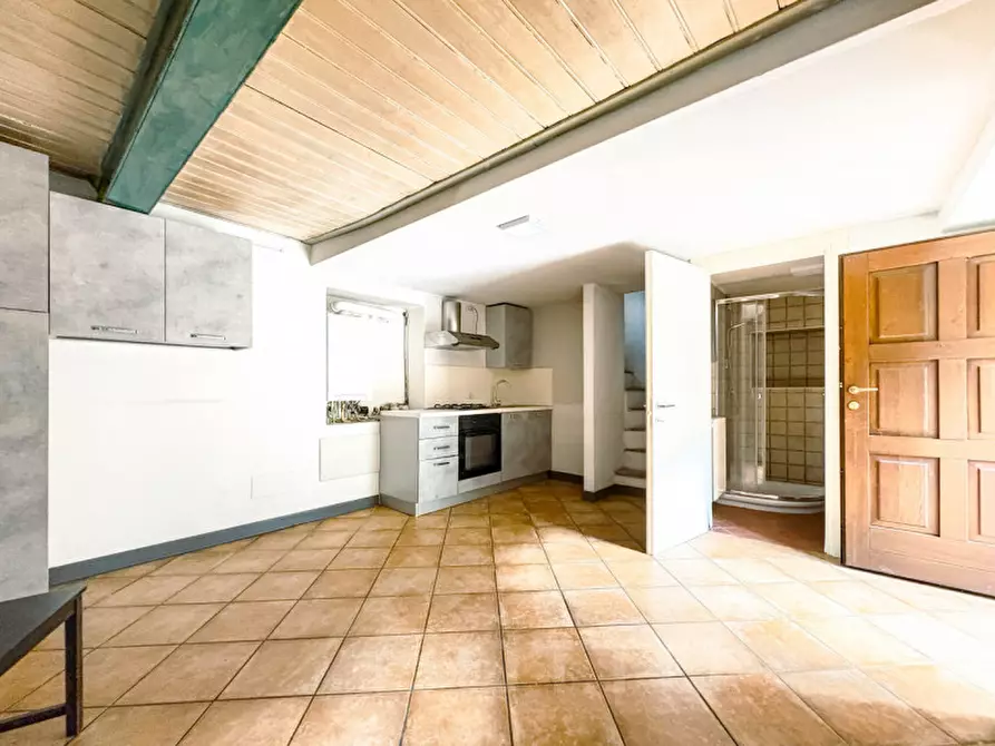 Immagine 4 di Villetta a schiera in vendita  in Via Roma 37 a Valstrona