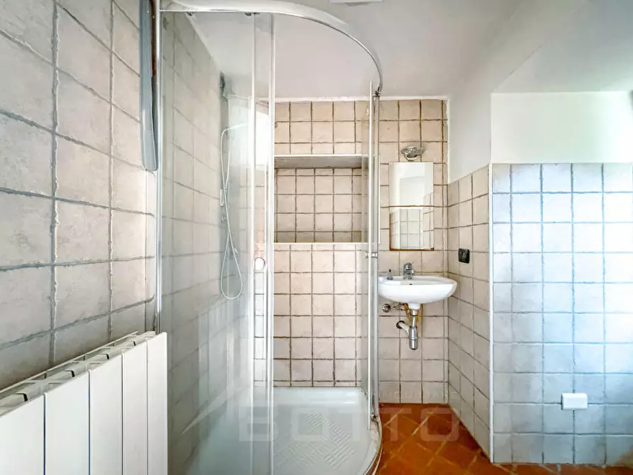 Immagine 9 di Villetta a schiera in vendita  in Via Roma 37 a Valstrona