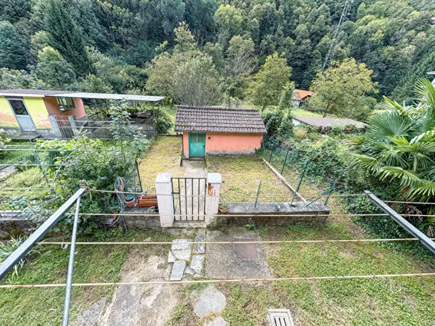 Immagine 20 di Villetta a schiera in vendita  in Via Roma 37 a Valstrona