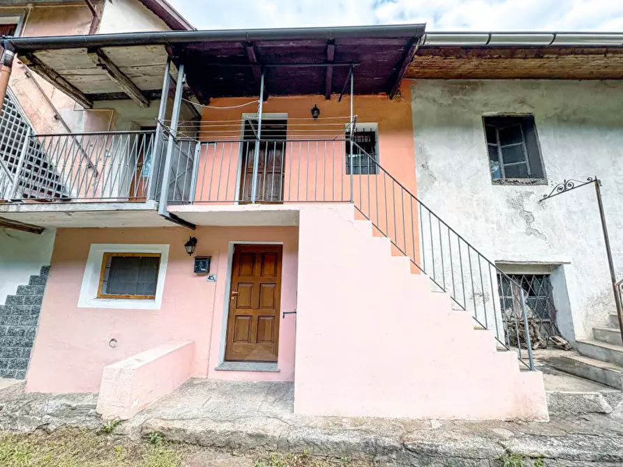 Immagine 23 di Villetta a schiera in vendita  in Via Roma 37 a Valstrona